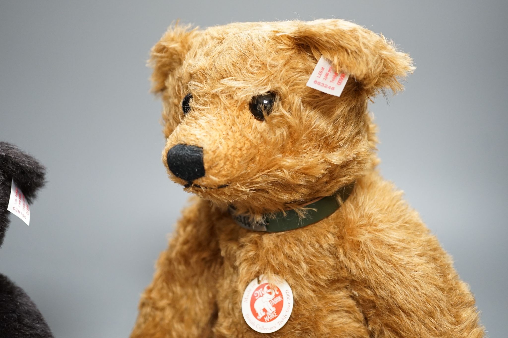 Steiff British Collections 2009 Reddish Brown 16